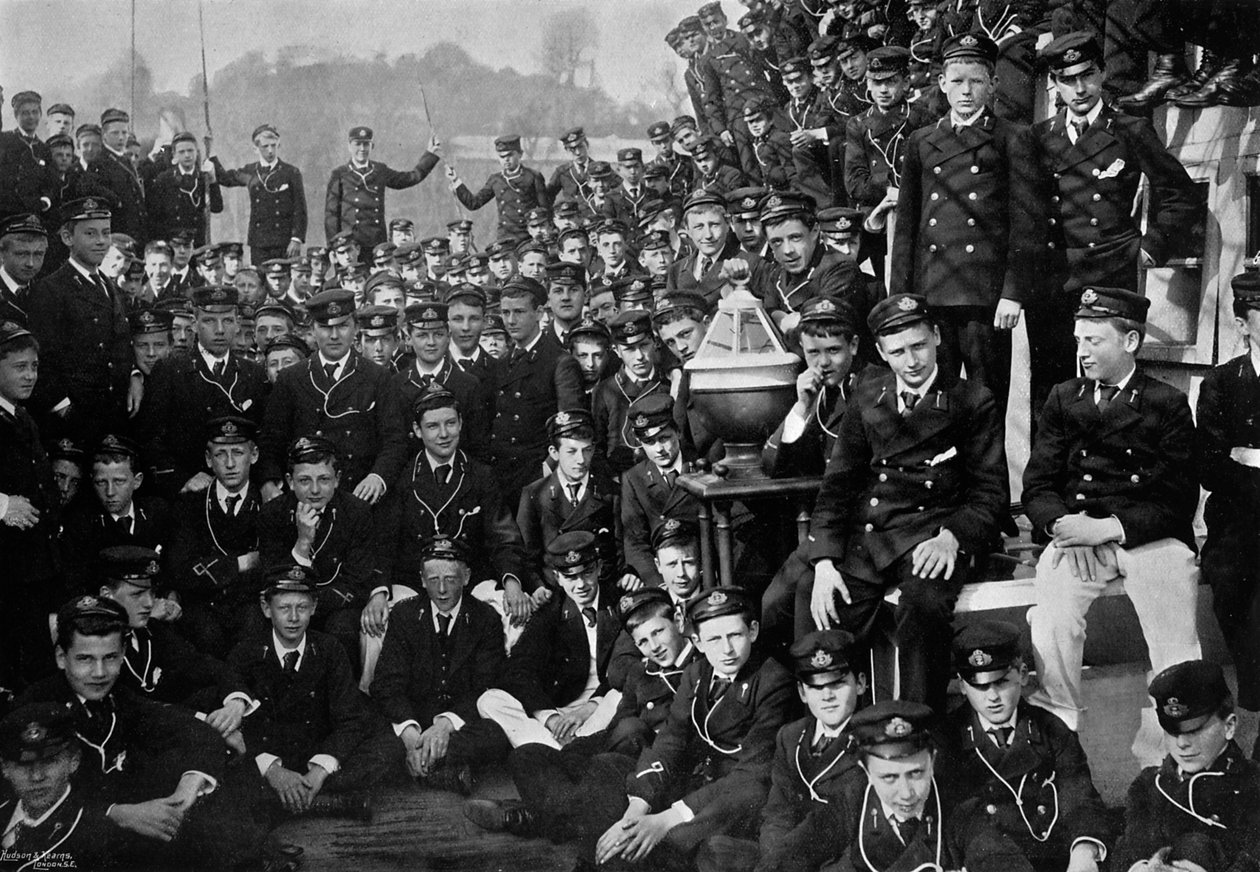 Marinekadetter om bord på HMS Britannia, Dartmouth, Devon, 1895 1896 av Gregory and Co