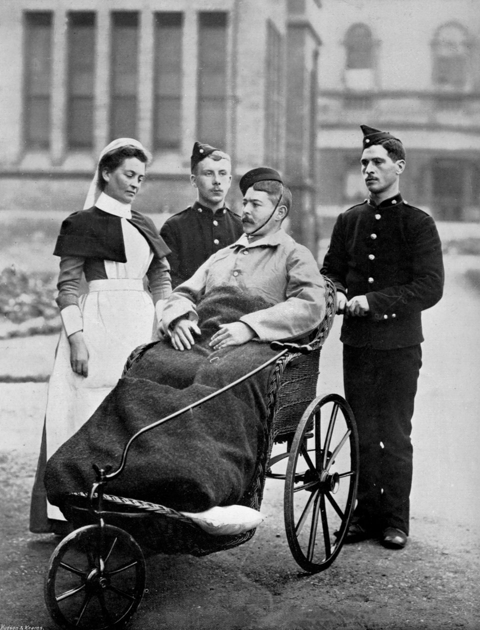 The reconvalescent, Herbert Hospital, Woolwich, London, 1896 av Gregory and Co