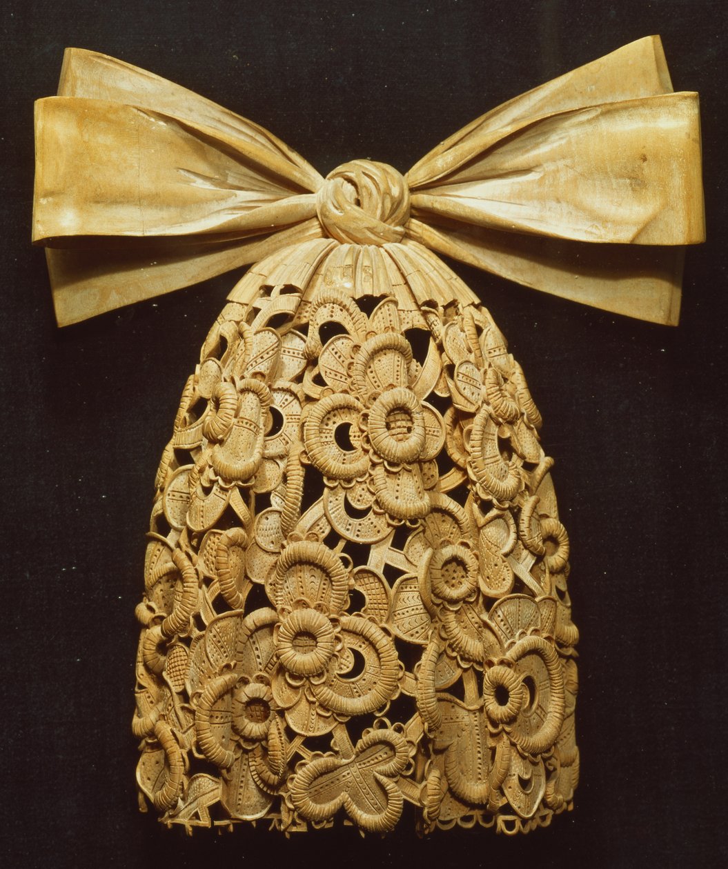Treskjæring av en cravat (tre) av Grinling Gibbons