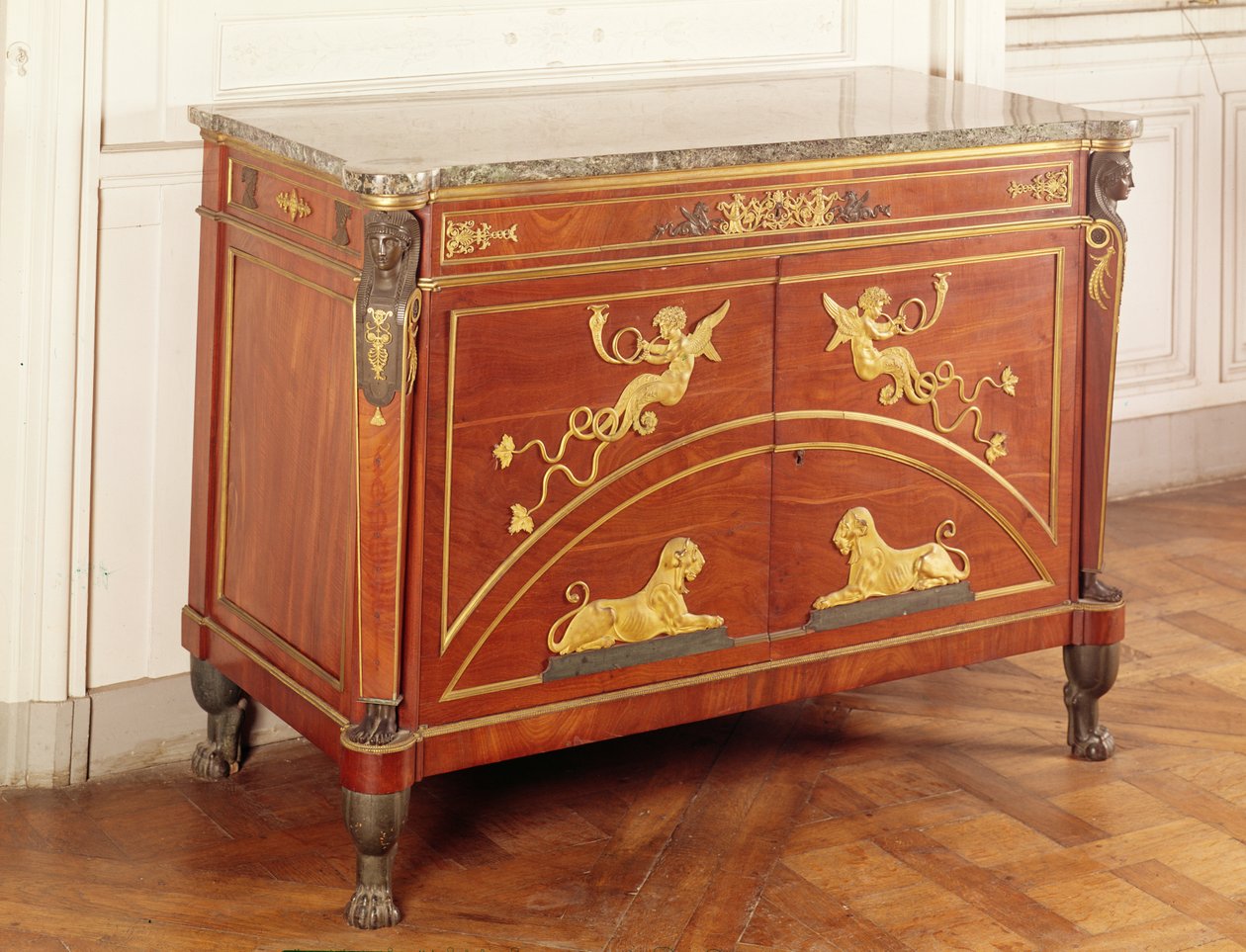Kommode i salongen til Hortense de Beauharnais (1783-1837) (tre, marmor og bronse) av Guillaume Beneman