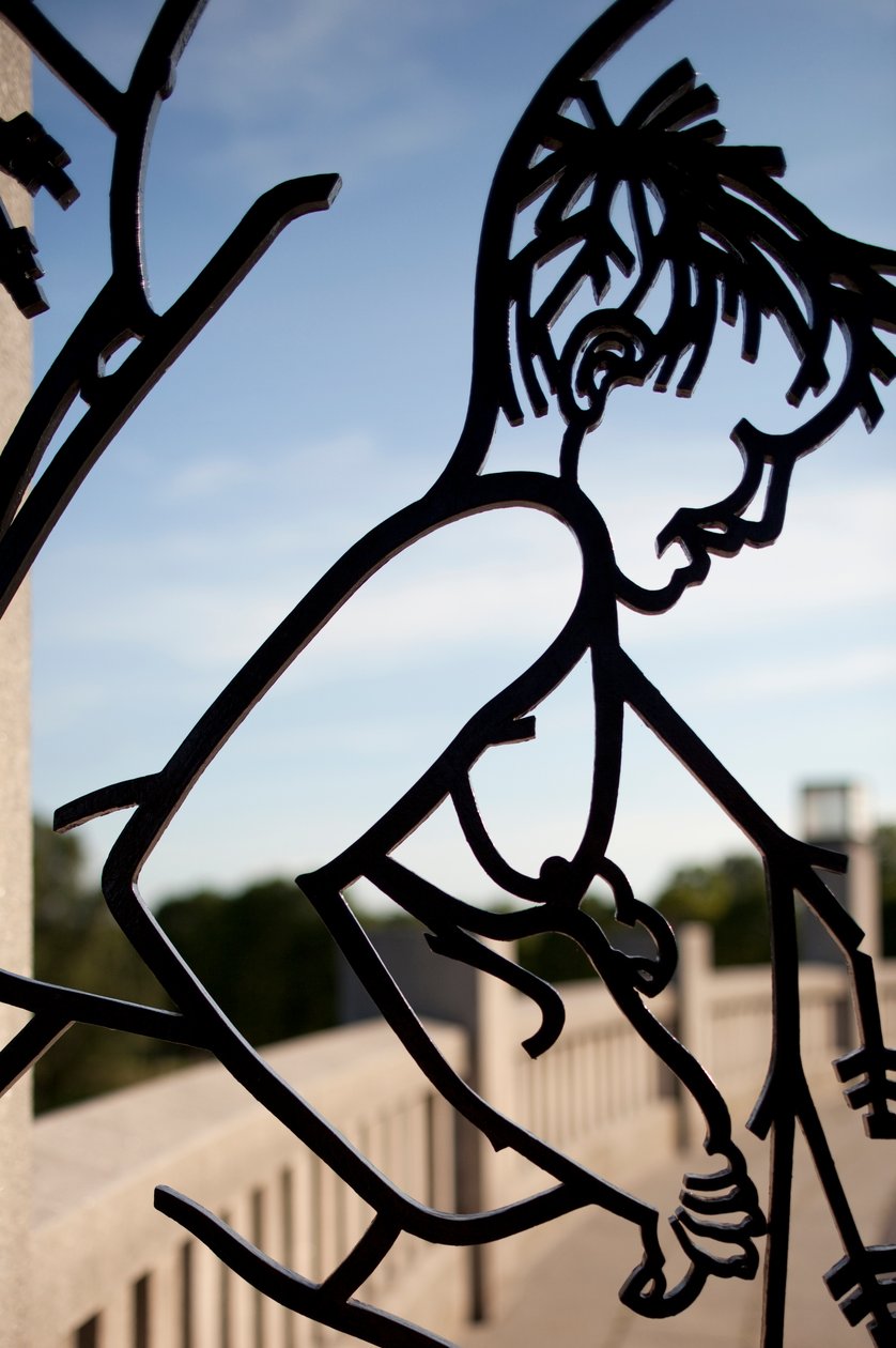 Inngangsport til skulpturparken, barn, detalj jerndetalj av 346460 av Gustav Vigeland