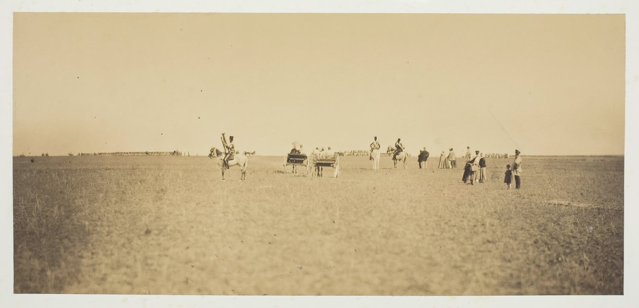 Uten tittel [besøkende ser på militære manøvrer], 1857. av Gustave Le Gray