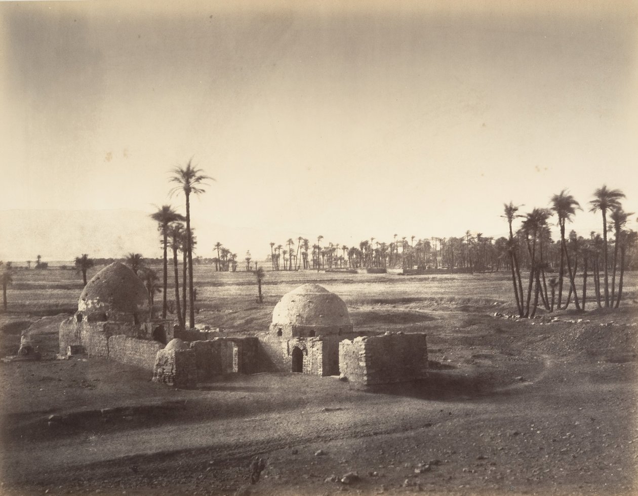 Utsikt over Thebesletten tatt fra Karnac-tempelet, 1867. av Gustave Le Gray