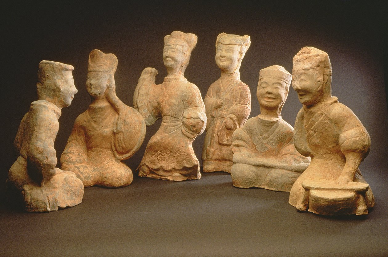 Gruppe med musikere, dansere og tjenere (terrakotta) av Han Dynasty Chinese School