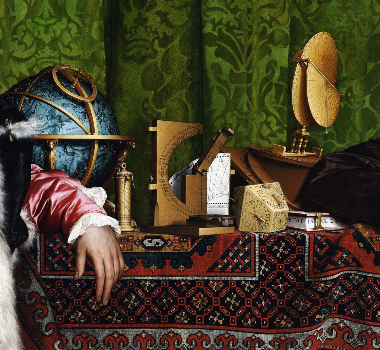 Ambassadørene (Jean de Dinteville (1504-1555 eller 1557) og Georges de Selve (1506-1541). (Ambassadørene (Jean de Dinteville og Georges de Selve). Detalj av de astronomiske instrumentene på øvre hylle: himmelkloden, tyrkisk (eller torquetum) og cad av Hans Holbein der Jüngere