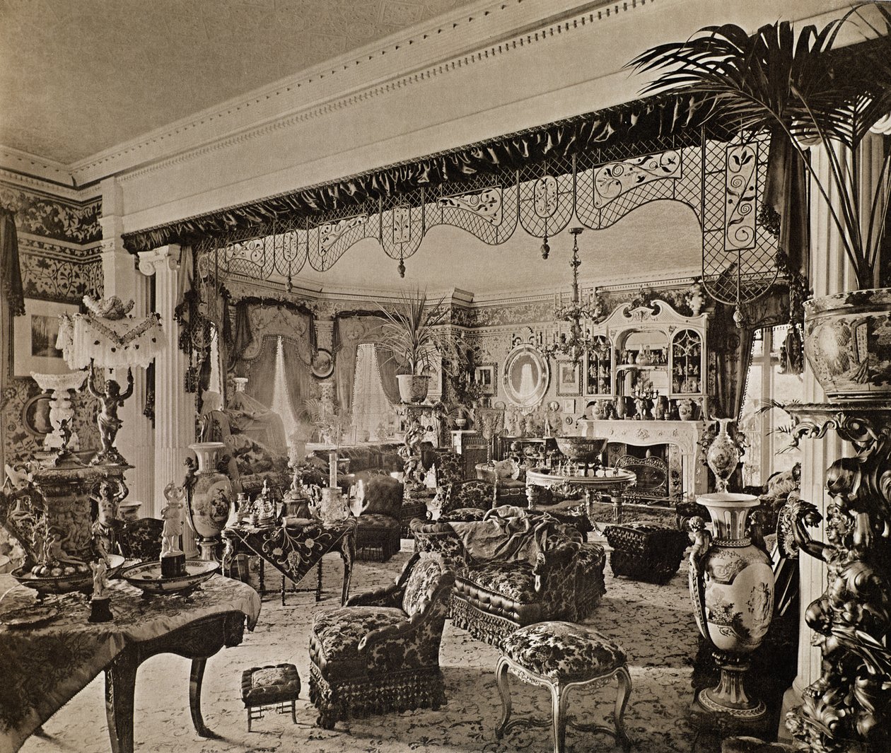 The Drawing Room, Wickham Hall, Kent, 1897 av Harold Palmer