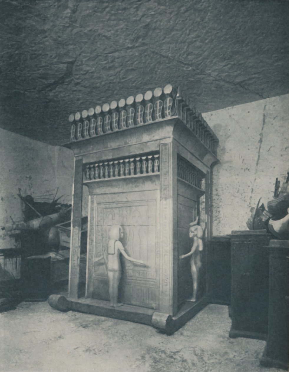 Rikt utskåret Canopic Shrine glitrende med gull, c1935 av Harry Burton
