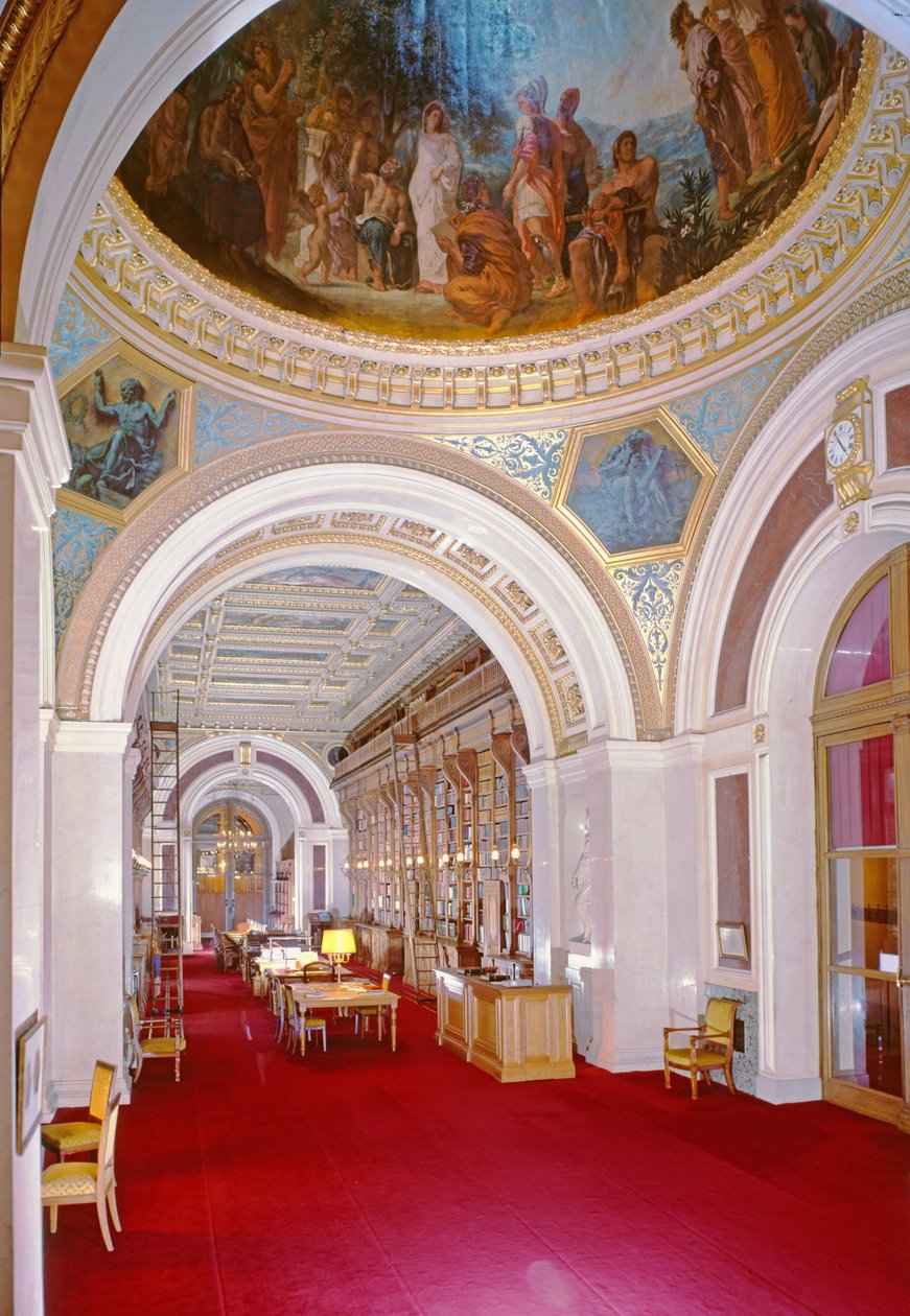 Interiøret i biblioteket med en kuppel malt av Eugene Delacroix (1798-1863) i 1847, 1836-41 av Henri Alphonse de Gisors