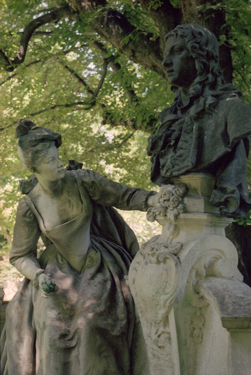 Monument dedikert til Jean Antoine Watteau, 1896 (1684-1721) (se også 252661) av Henri Desire Gauquie