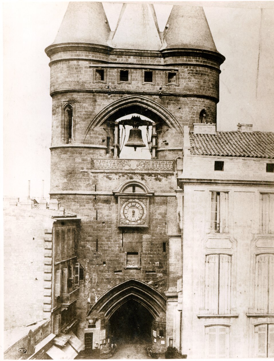 Porte de la Grosse Cloche i Bordeaux, ca. 1851 av Henri Jean Louis Le Secq