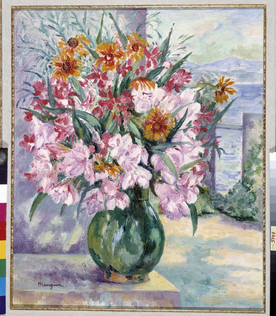 Vase med blomster på terrassen foran havet 1941 (maleri) av Henri Charles Manguin