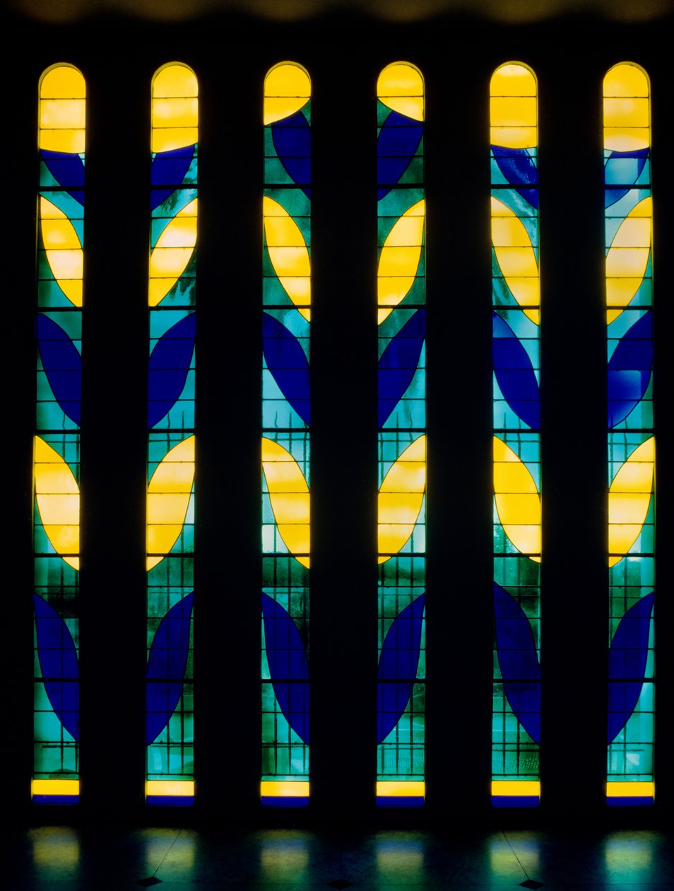 Glassmaleri fra Rosaire-kapellet, også kjent som Matisse-kapellet av Henri Matisse