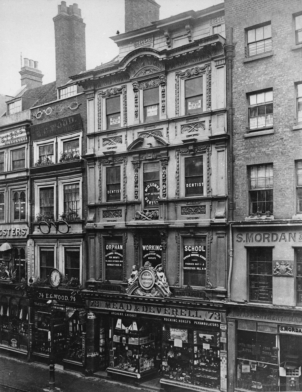 nr. 73, Cheapside, ca. 1883 av Henry Dixon