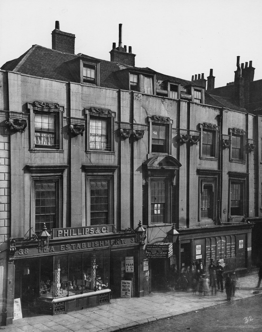 Shaftesbury House, Aldersgate Street, ca. 1880 av Henry Dixon