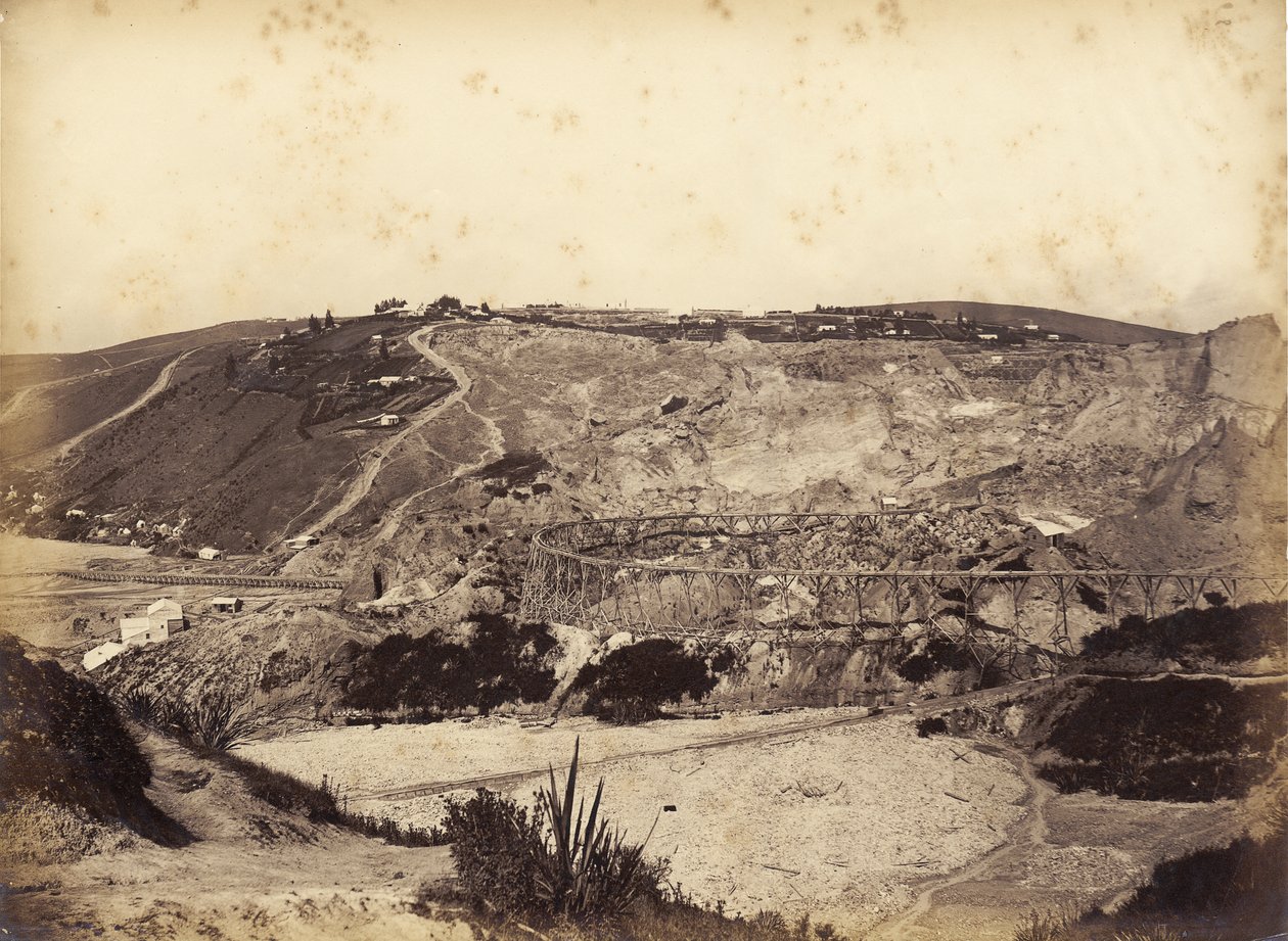 Blue Spur, midten av 1870-tallet (albumintrykk) av Herbert Deveril