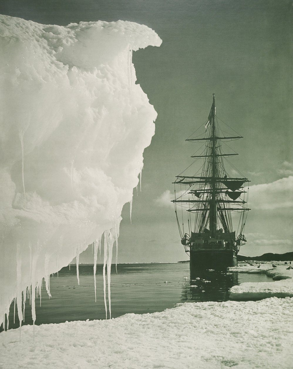Terra Nova ved isfoten, Cape Evans av Herbert Ponting