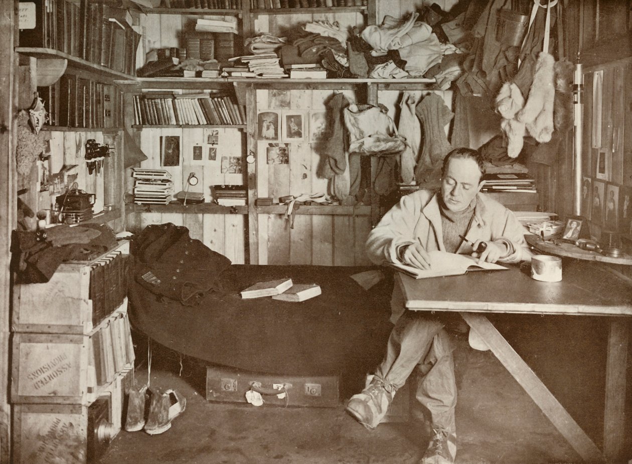 Captain Scott in His Den, c1911, 1913 av Herbert Ponting