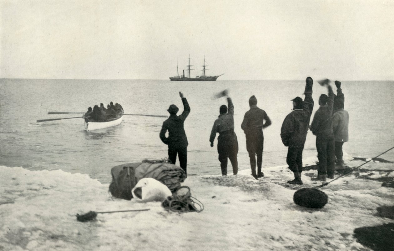 The Last Boat Leaves for the Ship, c1911, 1913 av Herbert Ponting