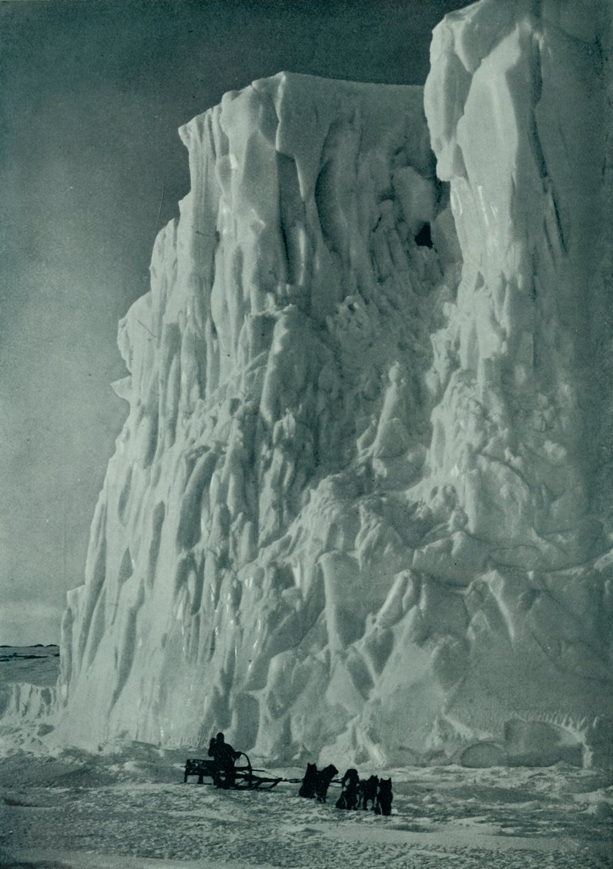 The Point of the Barne Glacier, c19101913, 1913 av Herbert Ponting