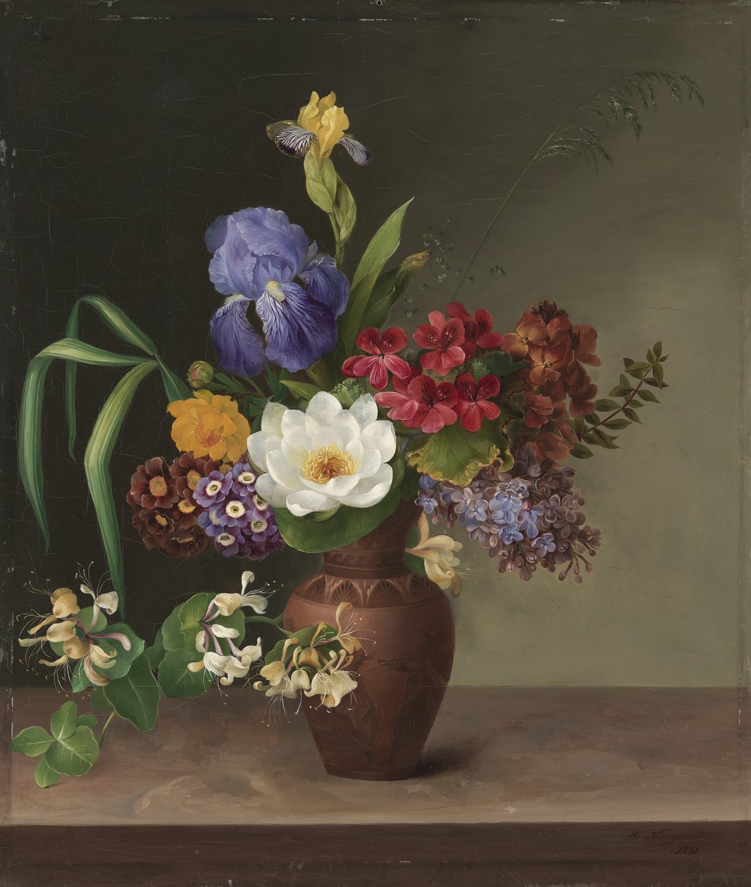 Vase i gresk stil med iris, sorrel og kaprifol av Hermania Neergaard