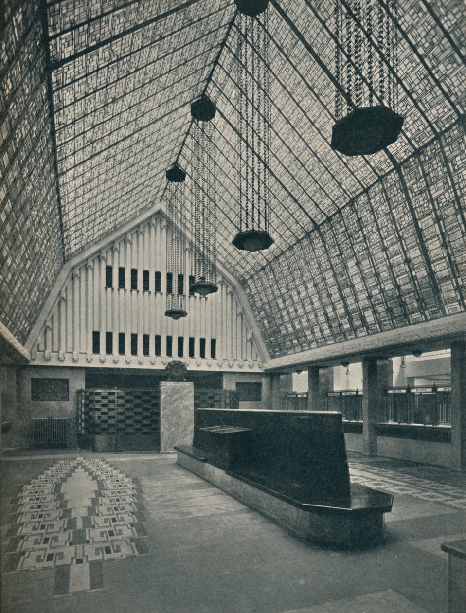 'The Great Hall, Bank of Rotterdam, Haag', 1920 av Hermann Friedrich Mertens
