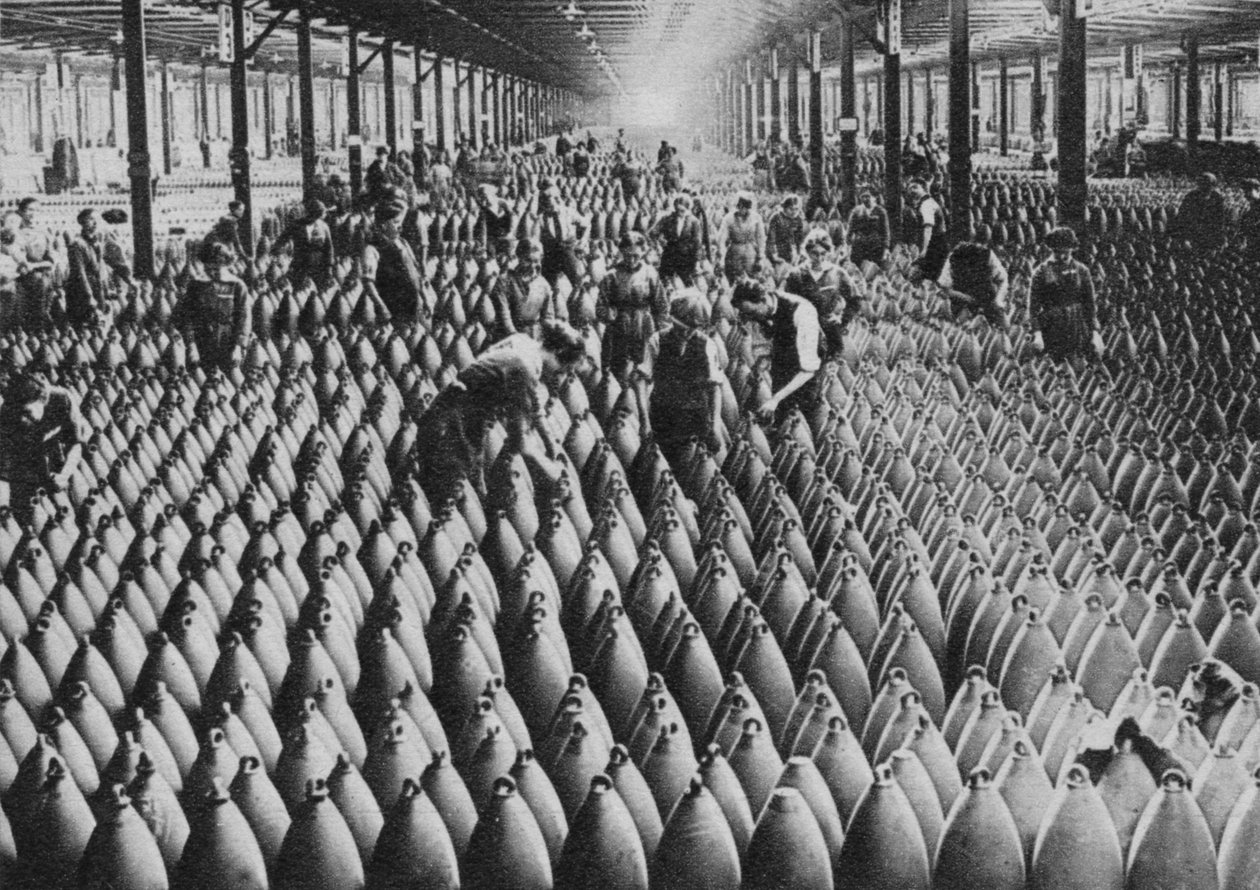 En ammunisjonsfabrikk, første verdenskrig, 1917 1938 av Horace Walter Nicholls