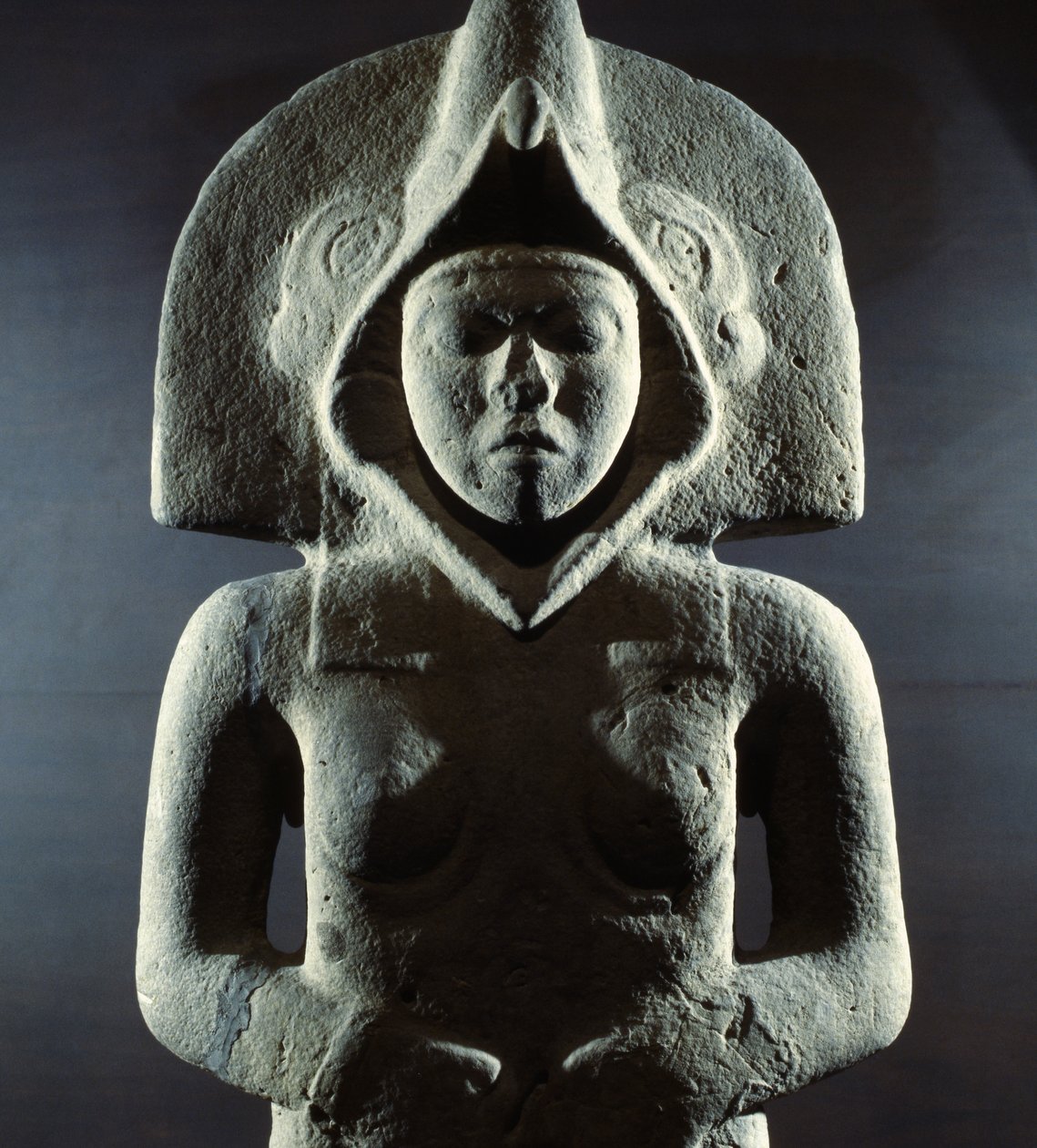 Skulptur av fruktbarhetsgudinnen, fra Tepetzintla, Mexico av Huaxtec