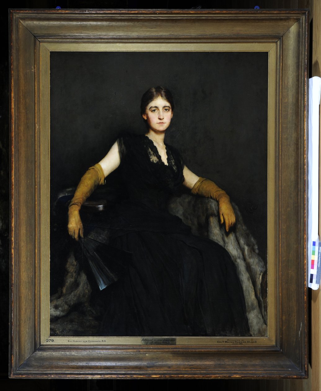 Entranced, eller Lady in Black av Hubert von Herkomer