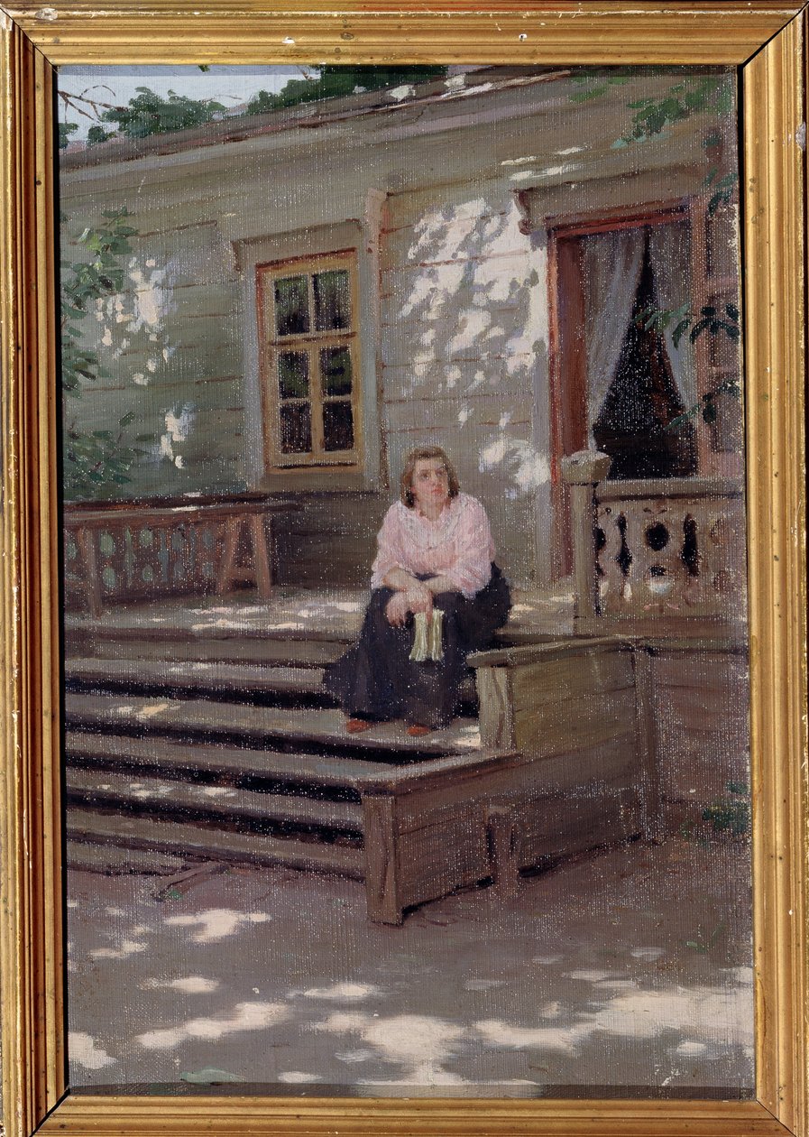 På verandaen (Ved Verandaen). En kvinne alene som sitter på trappa foran et hus og som ser ut til å vente på noen. Maleri av Jakov Jakovlevich Kalinichenko (1869-1938), olje på lerret av Iakov Kalinichenko