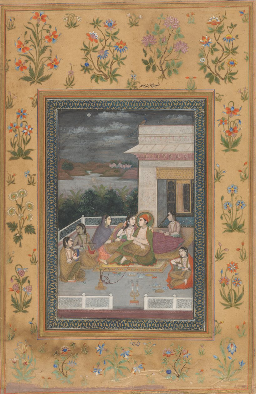 Et par på en terrasse omgitt av deltakere og musikere av Indian 18th Century