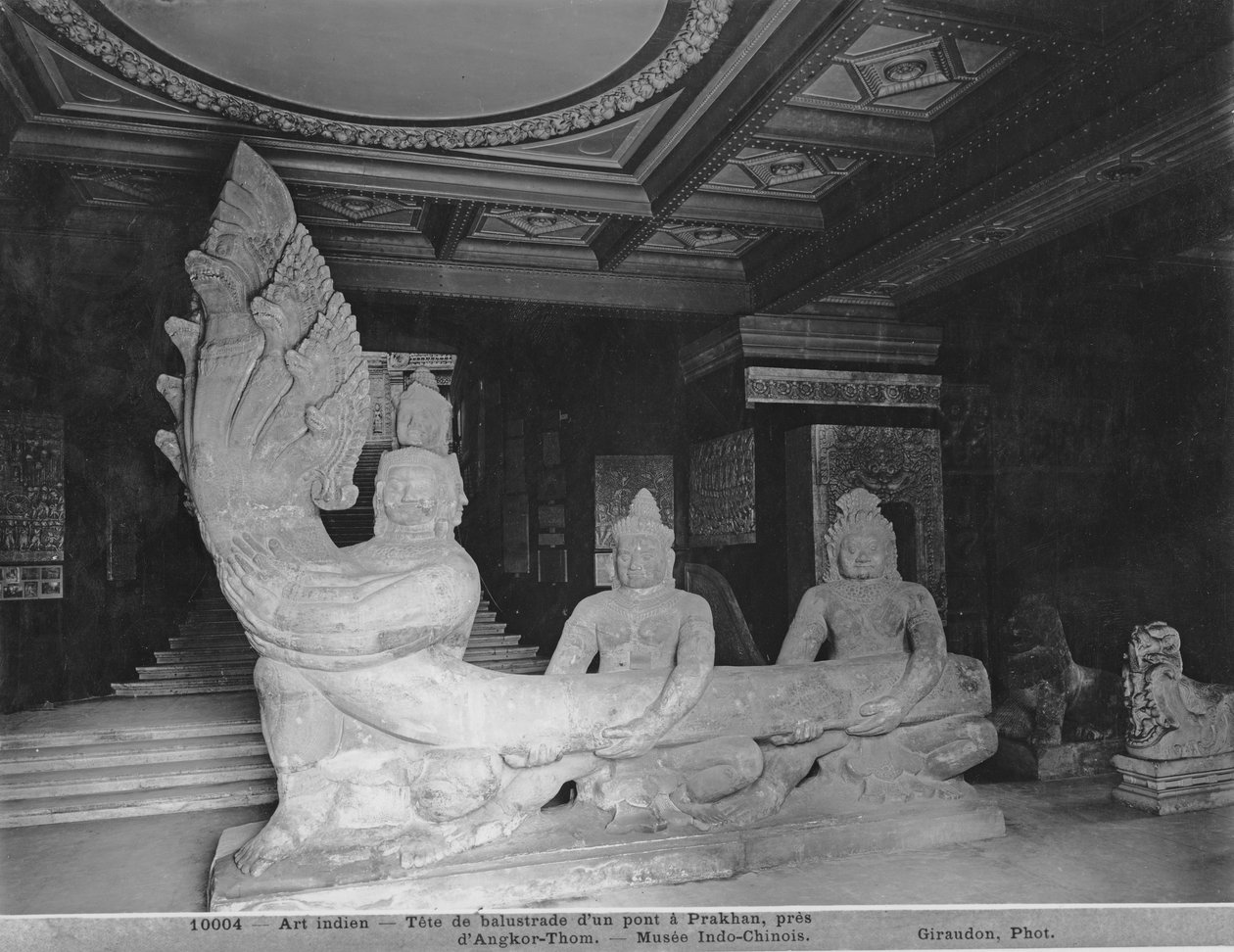 Leder for en balustrade, opprinnelig fra en bro ved Prakhan, Angkor-Thom av Indian School