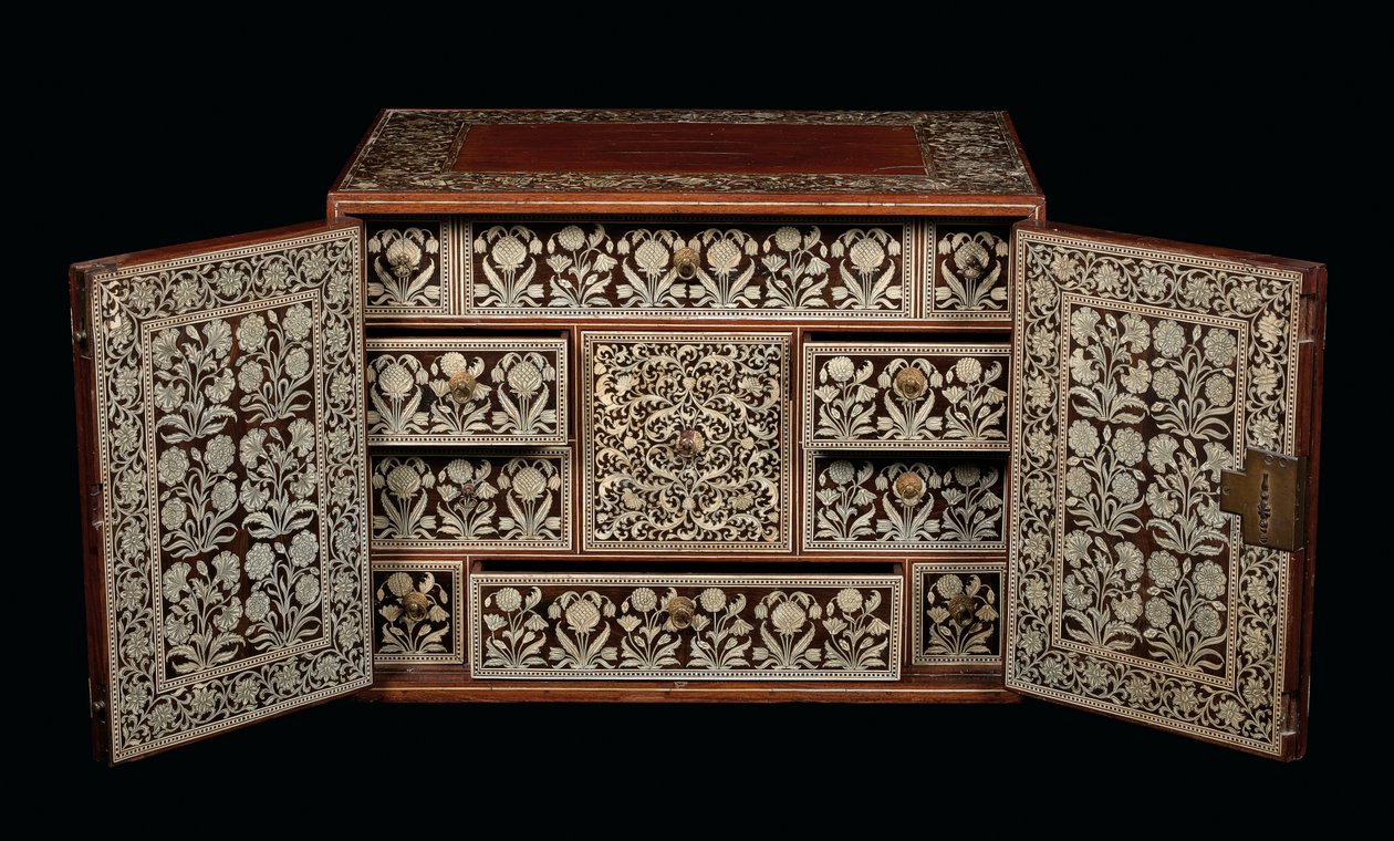 Mughal-skap, Gujarat eller Sindh, Vest-India (elfenbeninnlagt tre) av Indian School