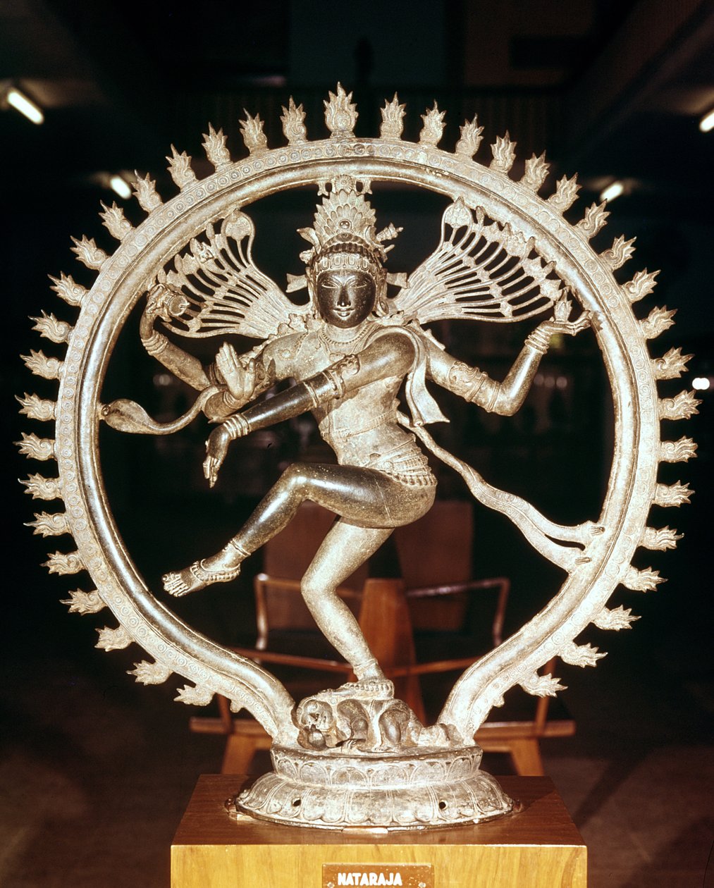 Shiv Nataraja, fra Kankoduthavanitam, Tanjore (bronse) av Indian School