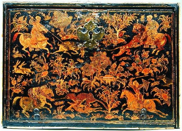 Side av et skriveskap som viser adelsmenn som jakter, 1600-tallet (lakkert tre) av Indian School