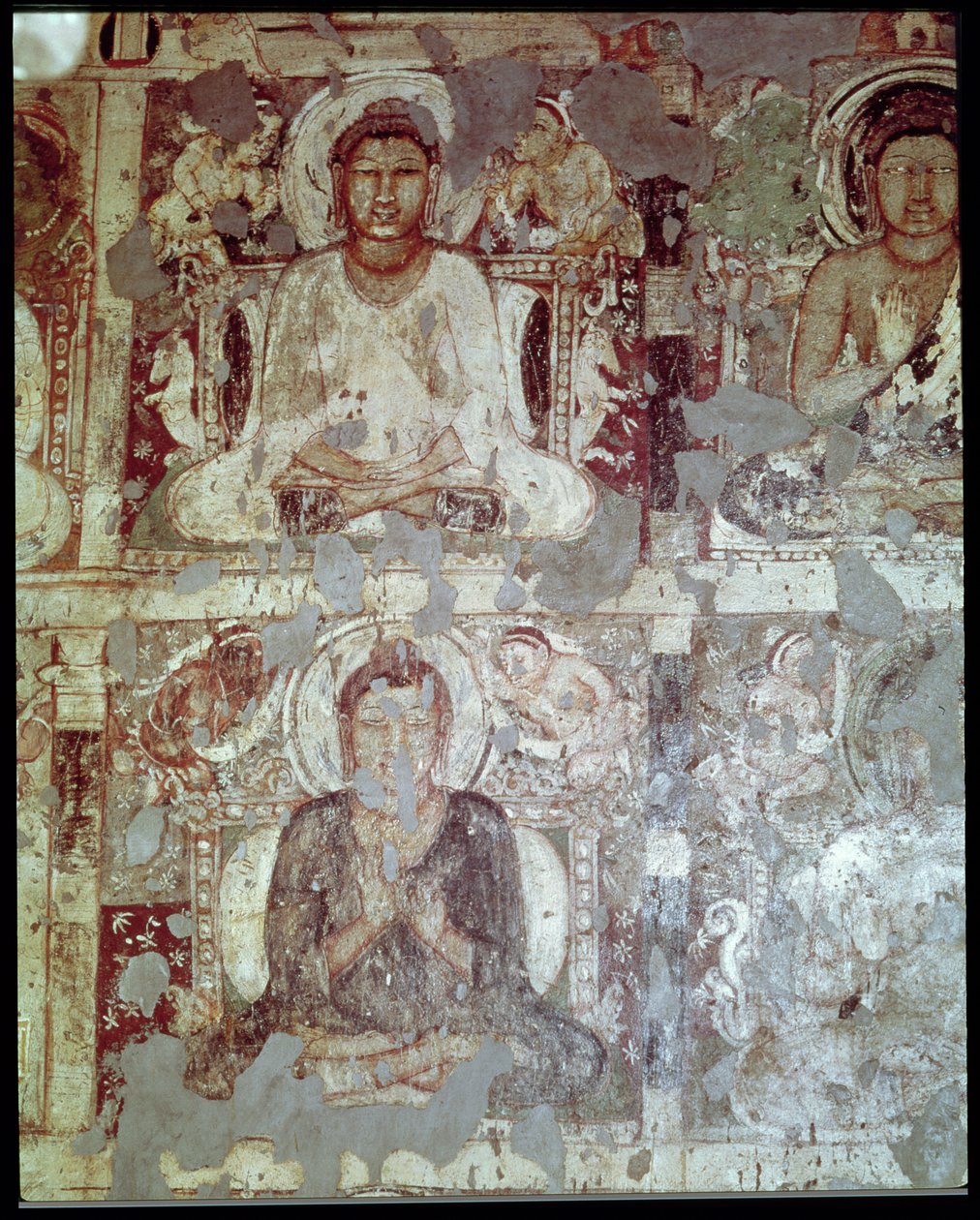 To sittende Buddhaer, fra det indre av Cave 6 av Indian School
