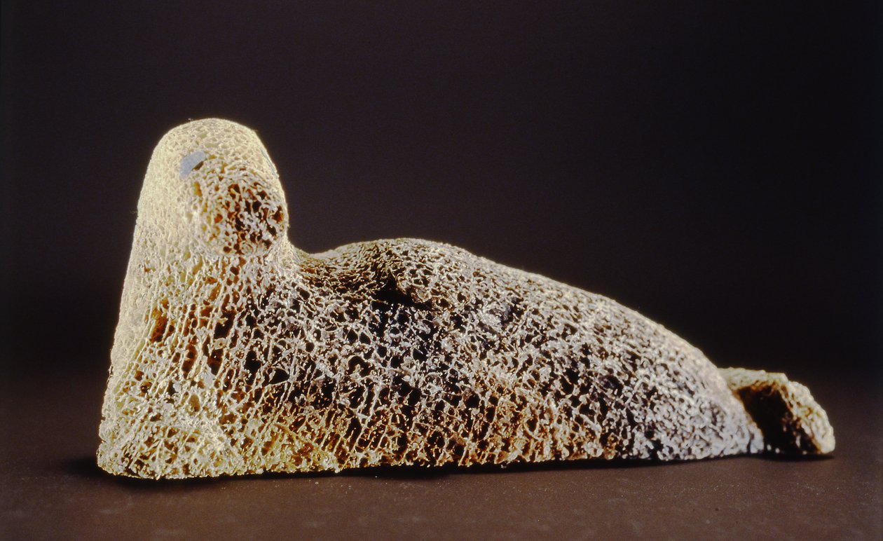 Sel, fra Cape Dorset (hvalbein) av Inuit School