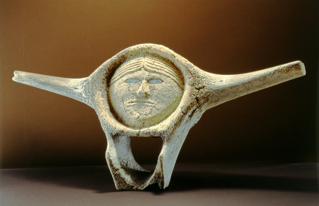 Janus Head, fra Cape Dorset (hvalvirvler) (for detaljer se 228681) av Inuit School