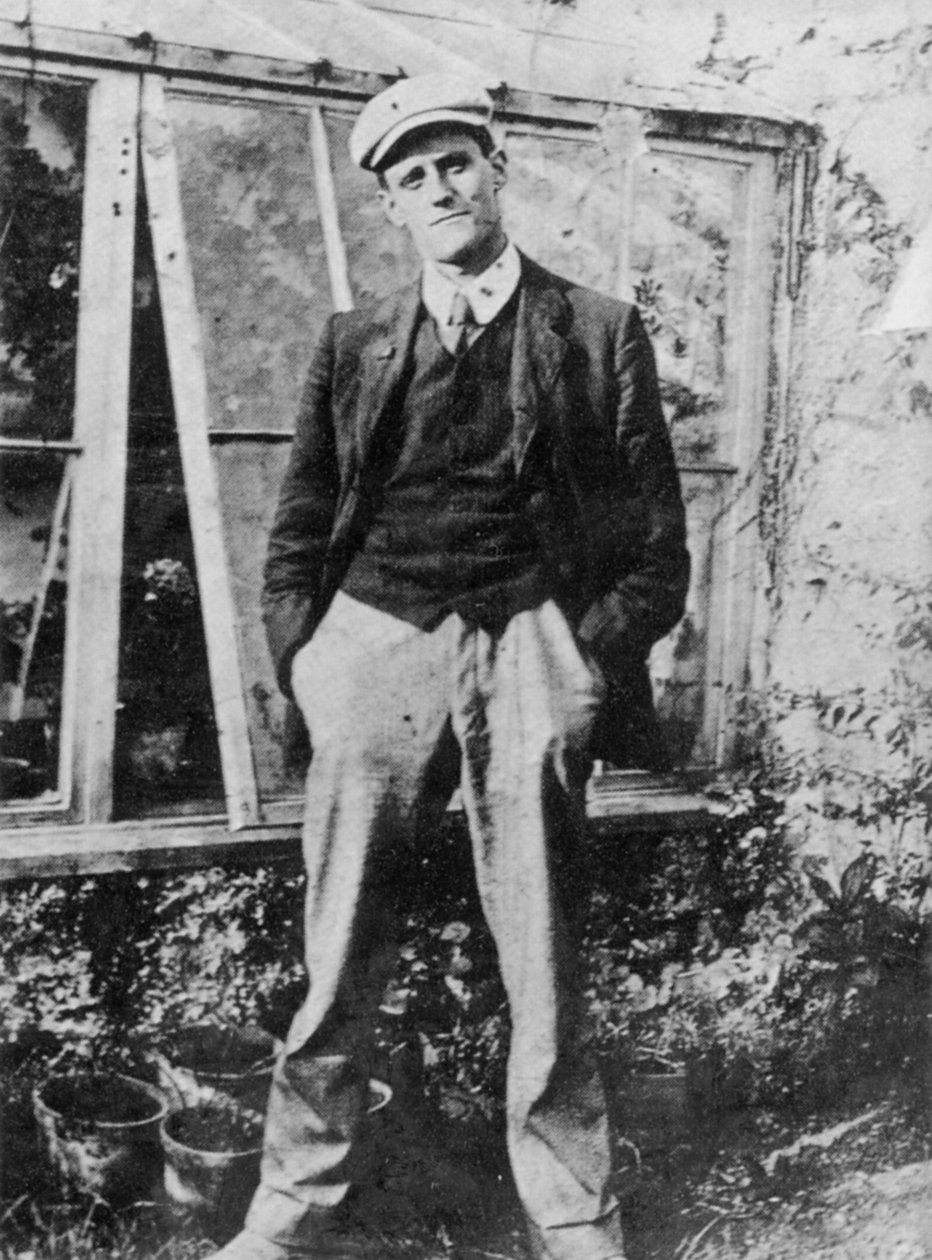 James Joyce i hagen til vennen Constantine Curran i Dublin, 1904 av Irish Photographer