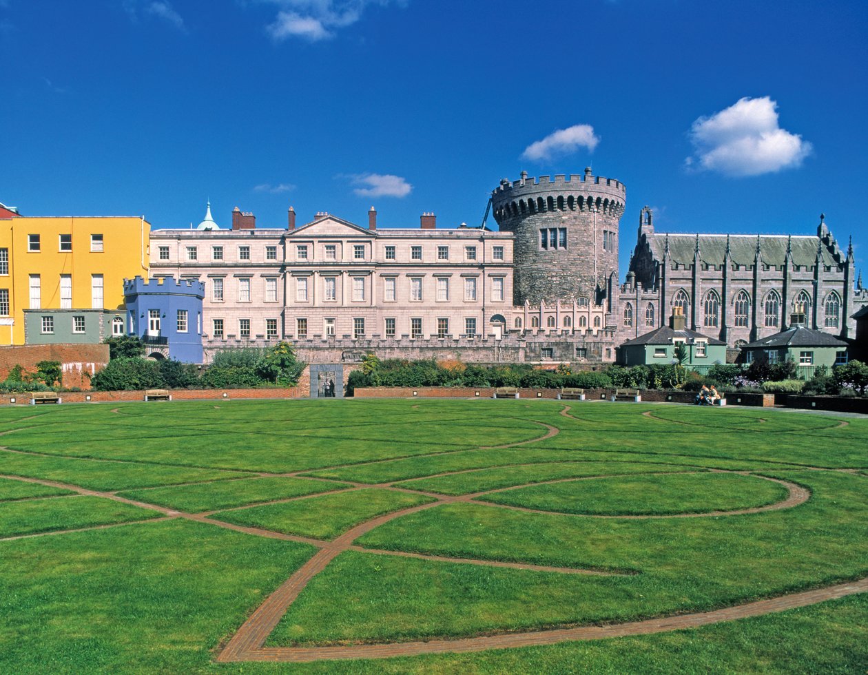 Dublin Castle, utsikt fra hagen av Irish School