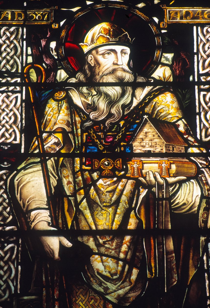 Glassmaleri som viser St. Patrick av Irish School
