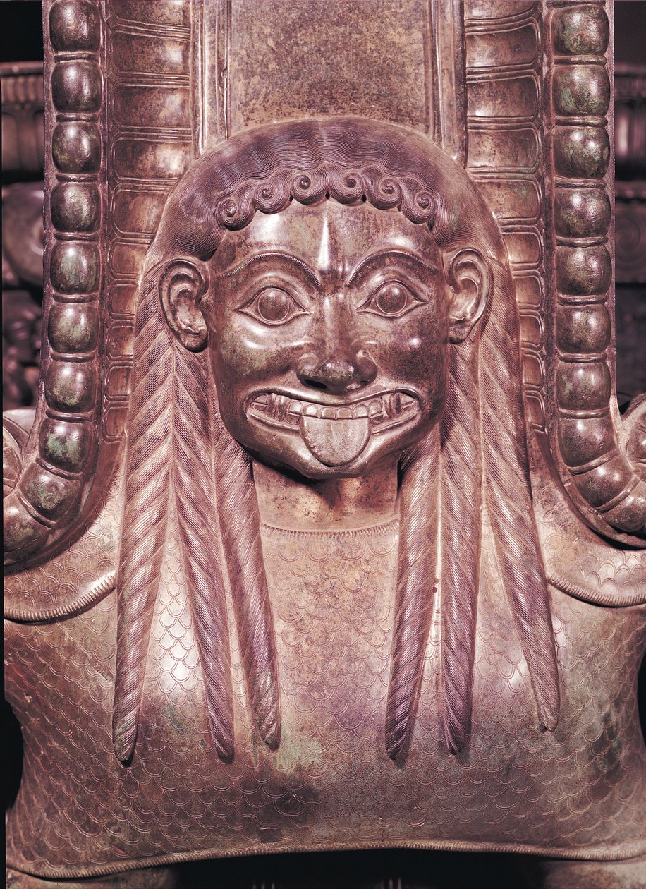 Detalj av gorgonhåndtaket fra et krater, fra graven til en prinsesse av Vix bronse av Iron Age