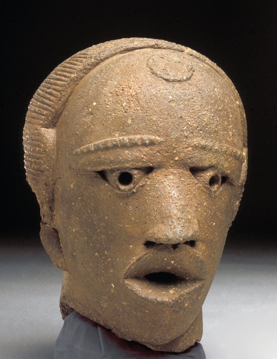 Head, Jemaa, Nigeria (terrakotta) av Iron Age