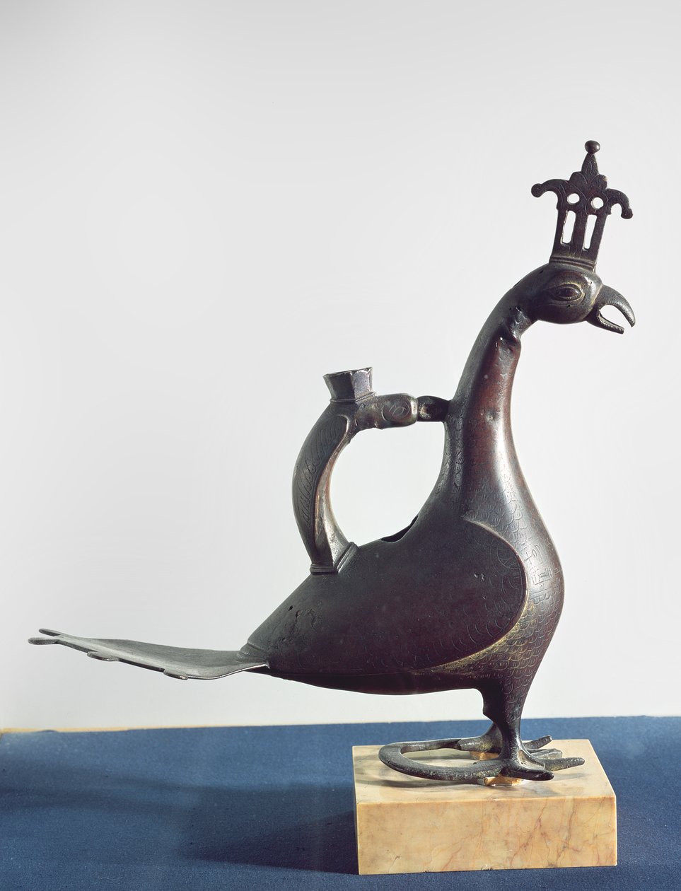Aquamanile i form av en påfugl (bronse) av Islamic School