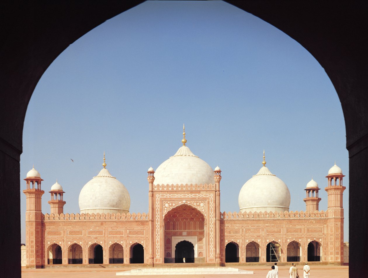 Badshahi-moskeen, bygget 1673-74 av Islamic School