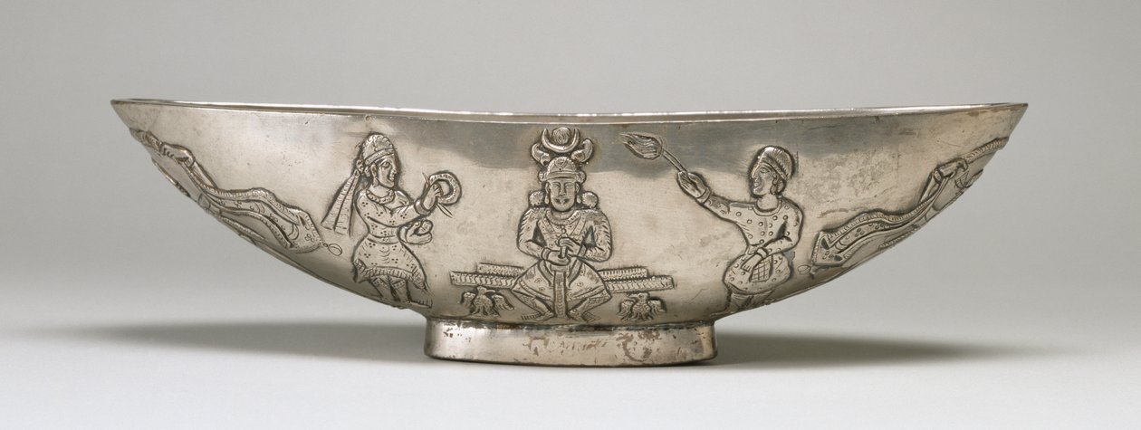 Oval skål med enthronement scene (sølv) av Islamic School