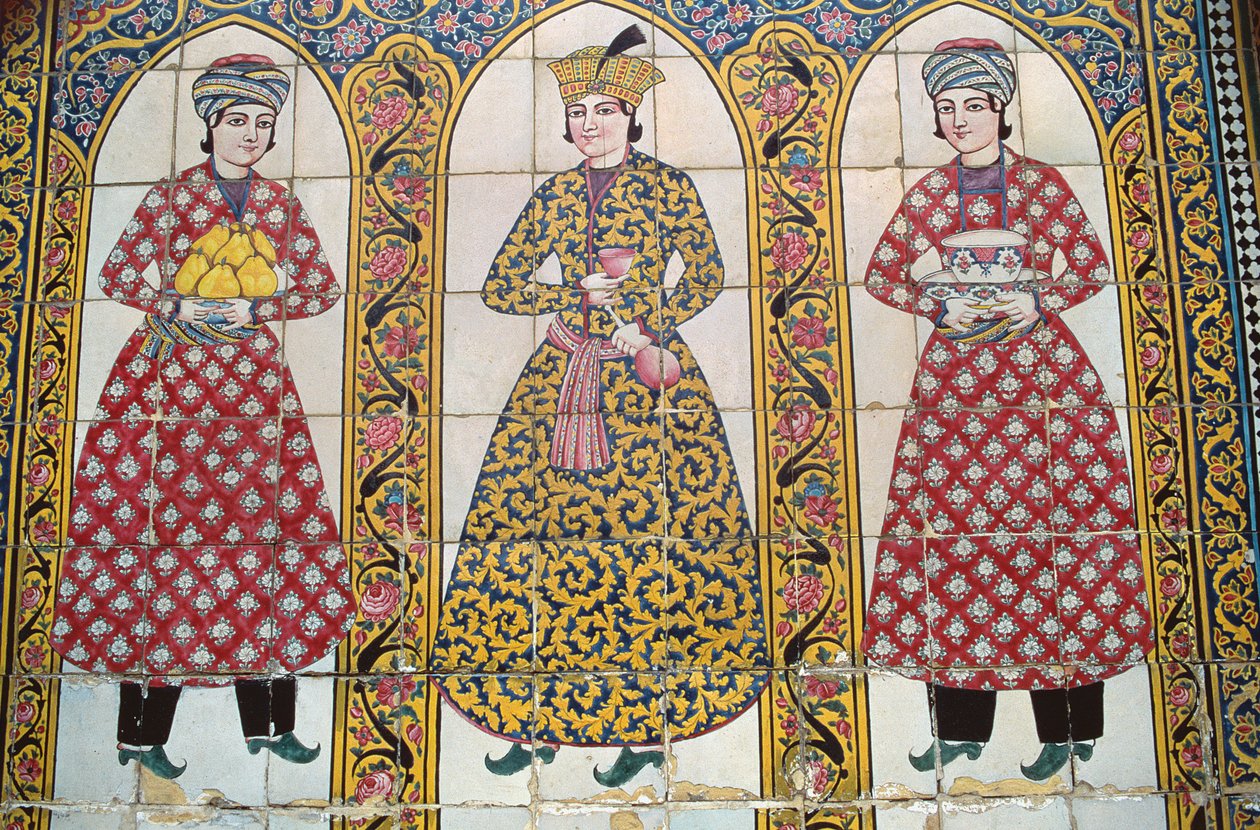 Flispanel som illustrerer tradisjonelle kostymer (keramikk) av Islamic School