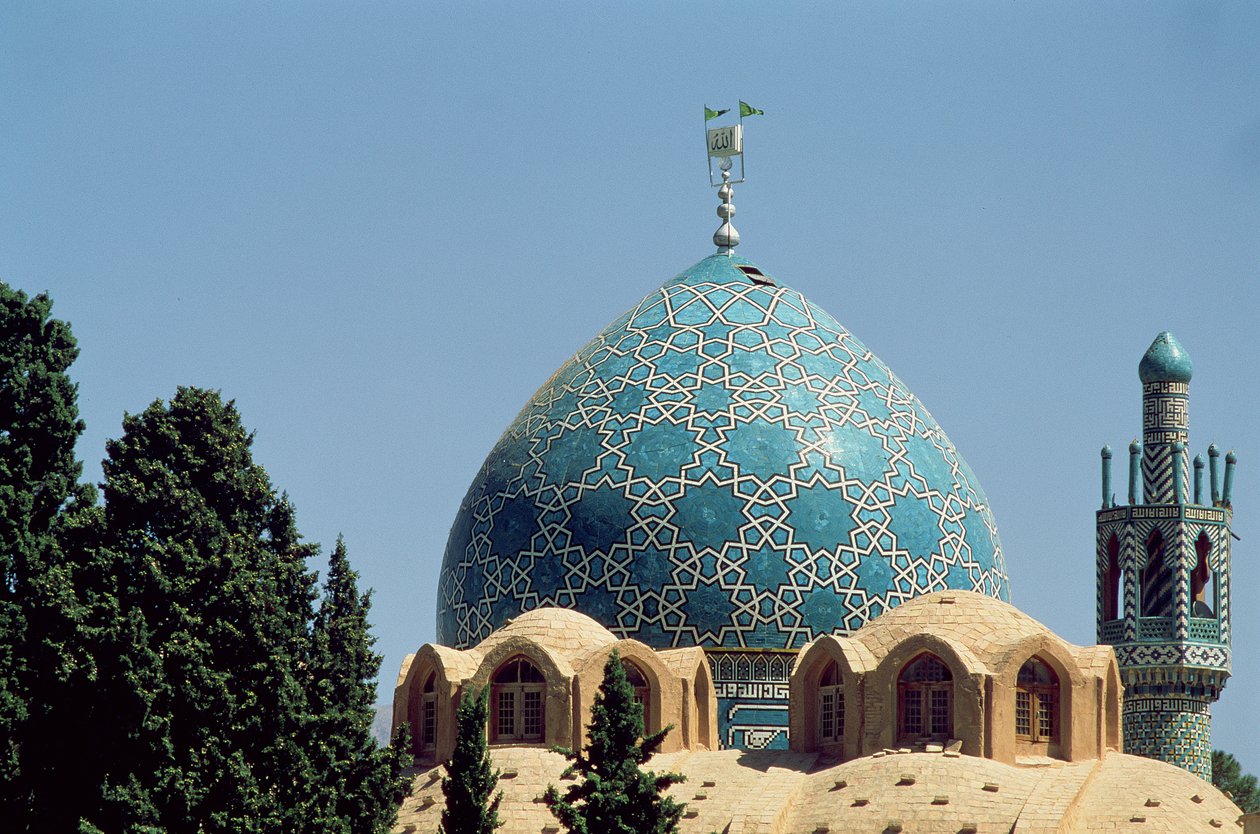 Turkis flislagt kuppel av mausoleet til Shah Nematollah Vali, bygget mellom 1330-1430 av Islamic School