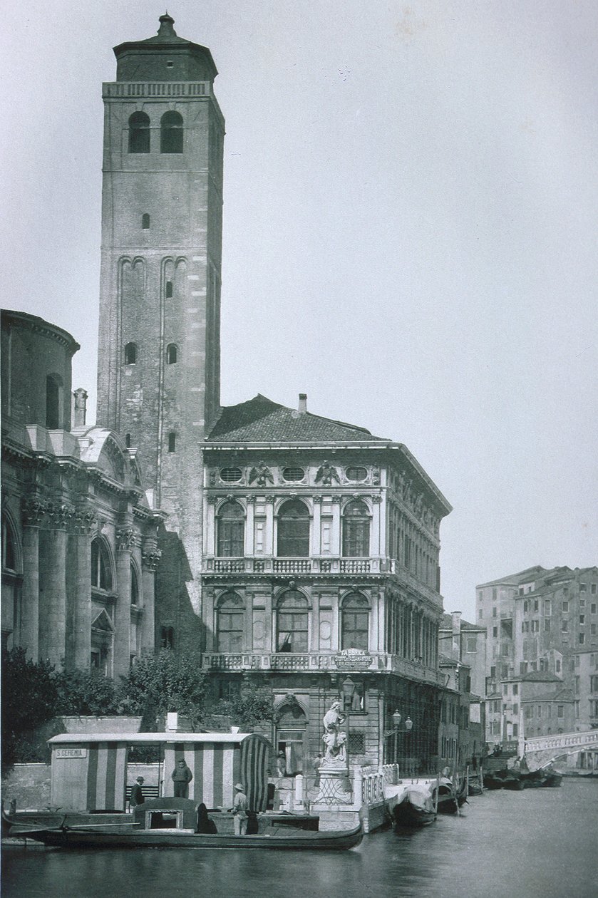 Utsikt over Palazzo Labia og kirken San Geremia av Italian Photographer