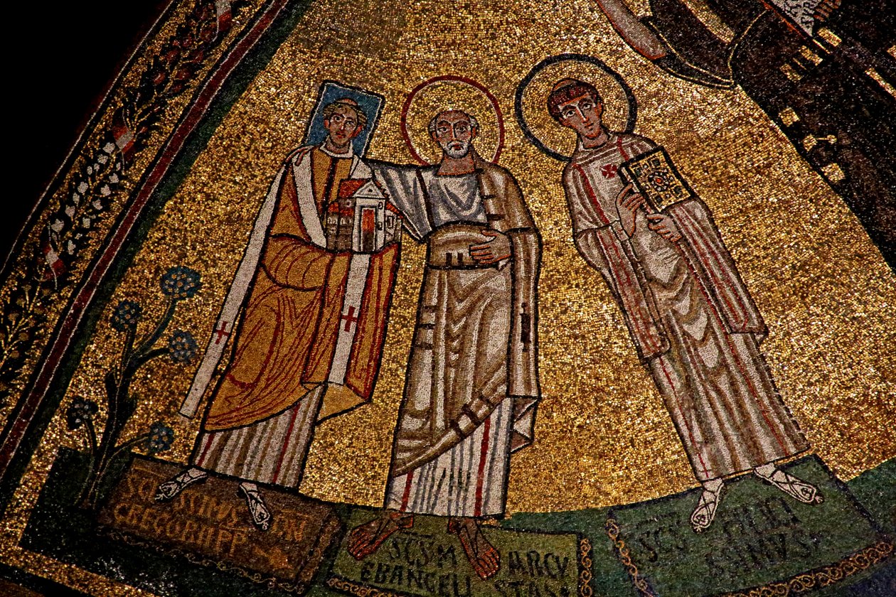 Apsis med helgener og pave Gregor IV (mosaikk) av Italian School