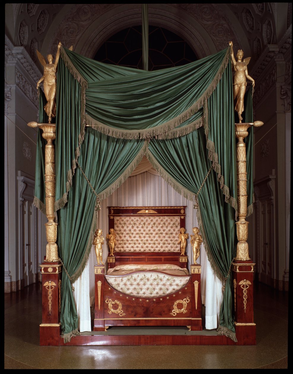 Seng av Carlo Ludovico di Borbone (Charles II av Parma) realiserer i regionen Lucca - Seng til Carlo II di Parma (Charles II av Bourbon-Parma) (1799-1883) fra Lucca-produsenter - Firenze, Palazzo Pitti av Italian School
